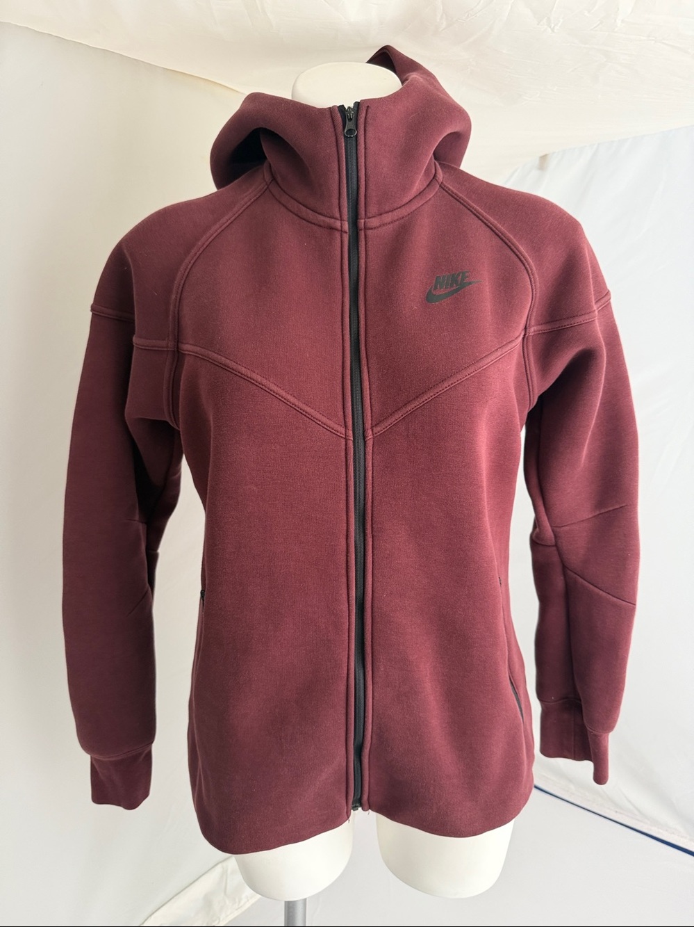 Nike tech fleece windrunnner burgundy full zip hoodie M